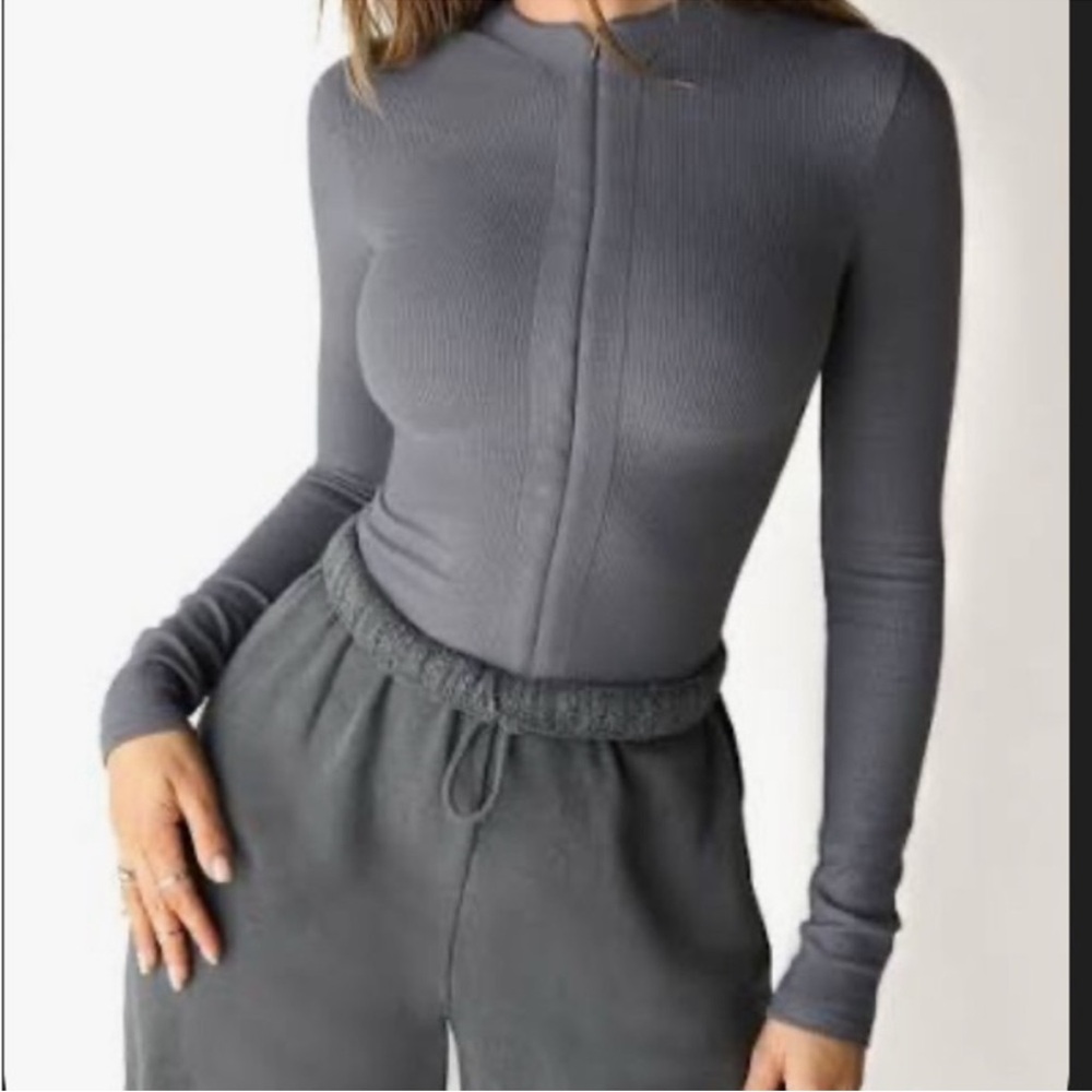Joah Brown Invisible Zip Long Sleeve - Sold Out Color S/M